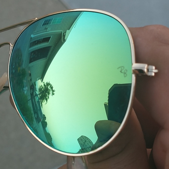 Ray Ban Mirror Lens Aviators - Picture 5 of 5